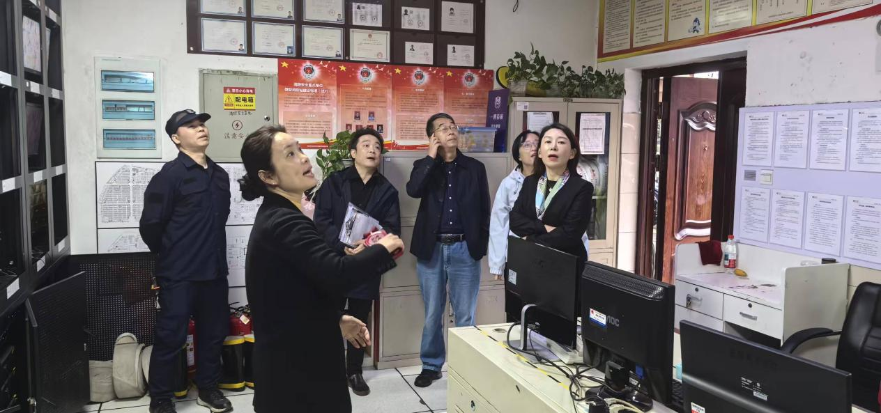 钱江商城迎接大关街道节前消防安全检查，全力筑牢节日“防火墙”