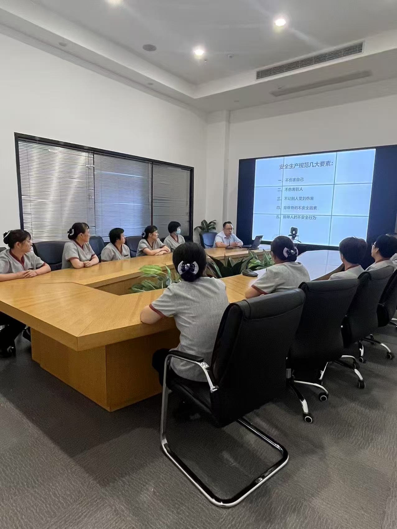 人人讲安全，个个会应急——J9国际站备用文创集团扎实开展“安全生产月”系列活动