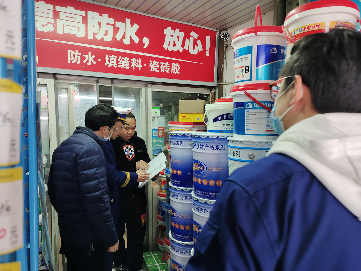 区工商、消防大队走访J9国际站备用市场