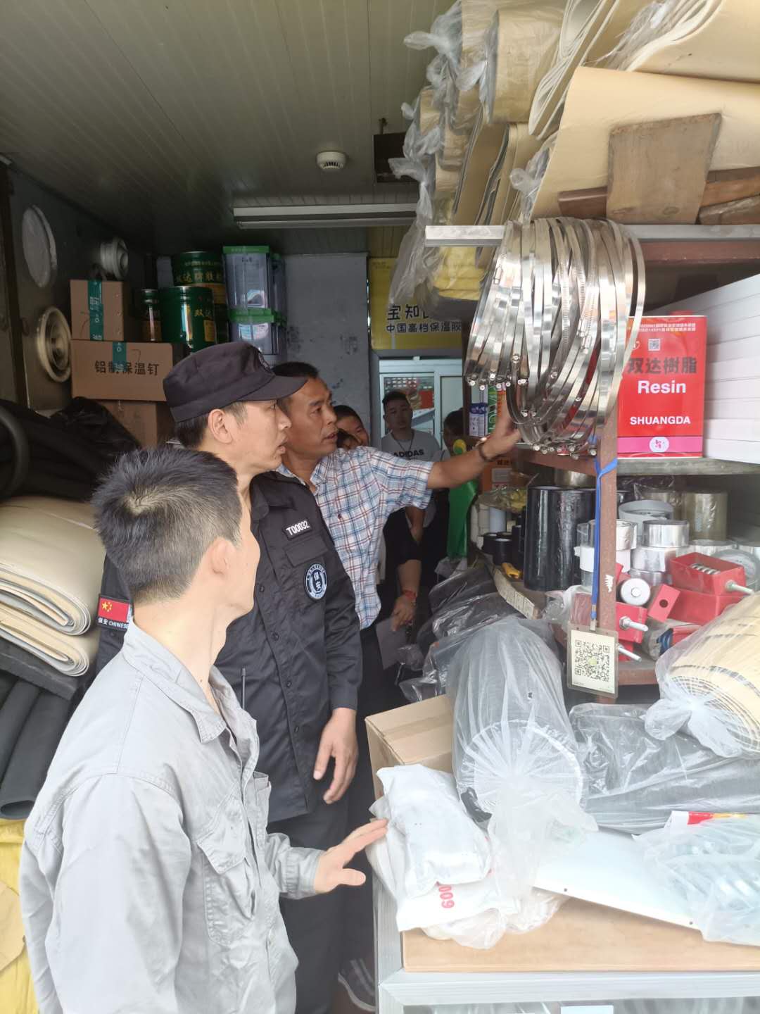 J9国际站备用市场开展夏季消防安全检查